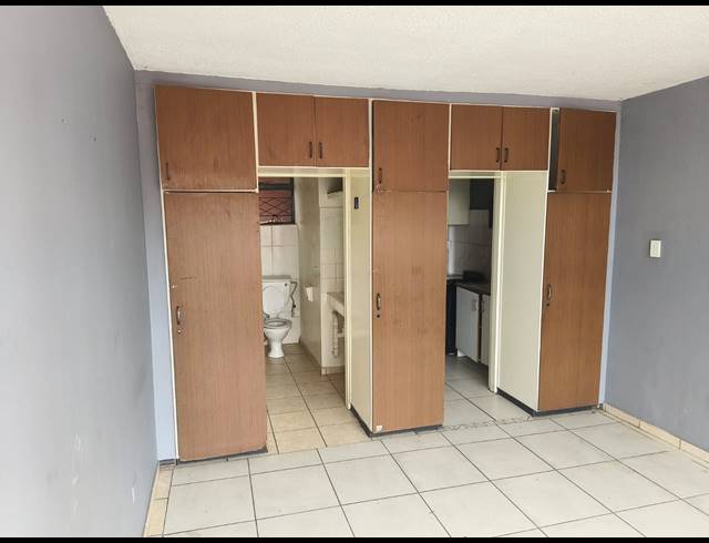 1 BEDROOM APARTMENT FOR SALE IN MUCKLENEUK